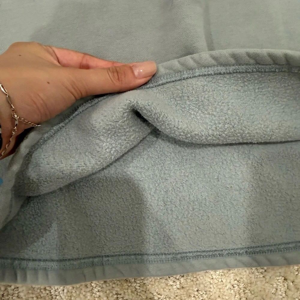 Vuori Pullover Crewneck Sweatshirt in dusty blue - Picture 3 of 4